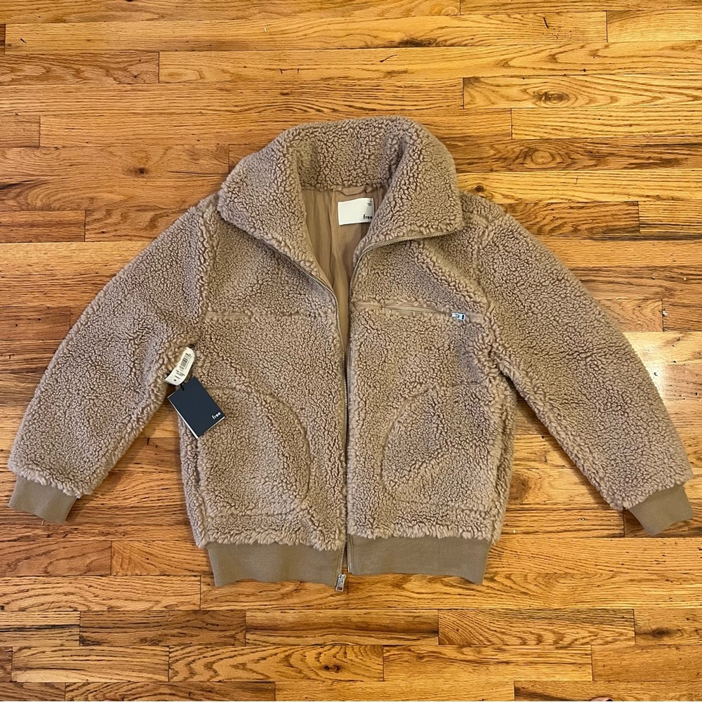 Aritzia Wildred Free, The Teddy Jacket in Sanders, M